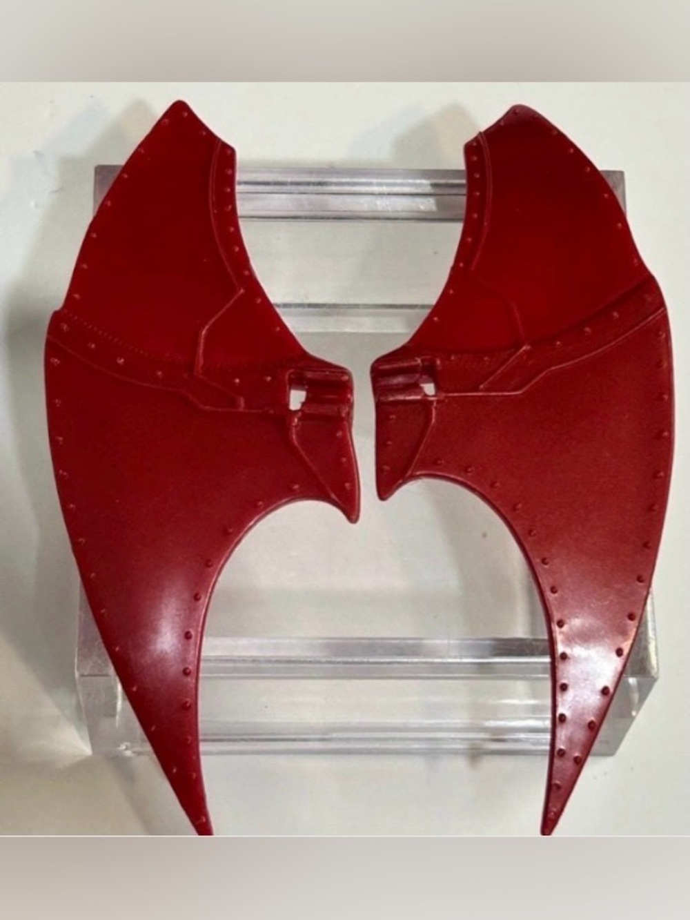 Vintage 1995 Kenner/Disneys Gargoyles Series 2 Xanatos Red Steel Clan Wings.